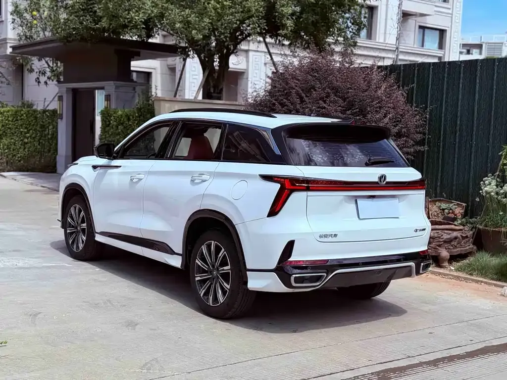Changan CS75 PLUS — фото 2