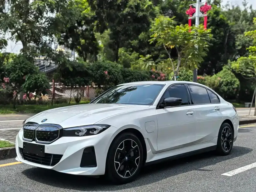 BMW i3 — фото 1