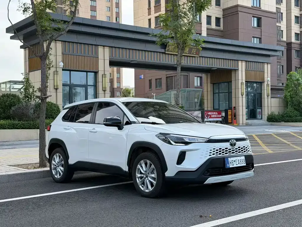 Toyota Corolla Cross — фото 6