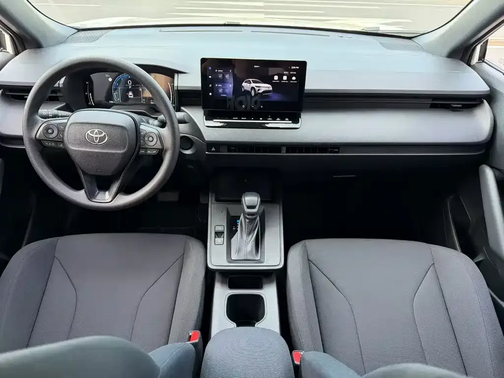Toyota Corolla Cross — фото 4