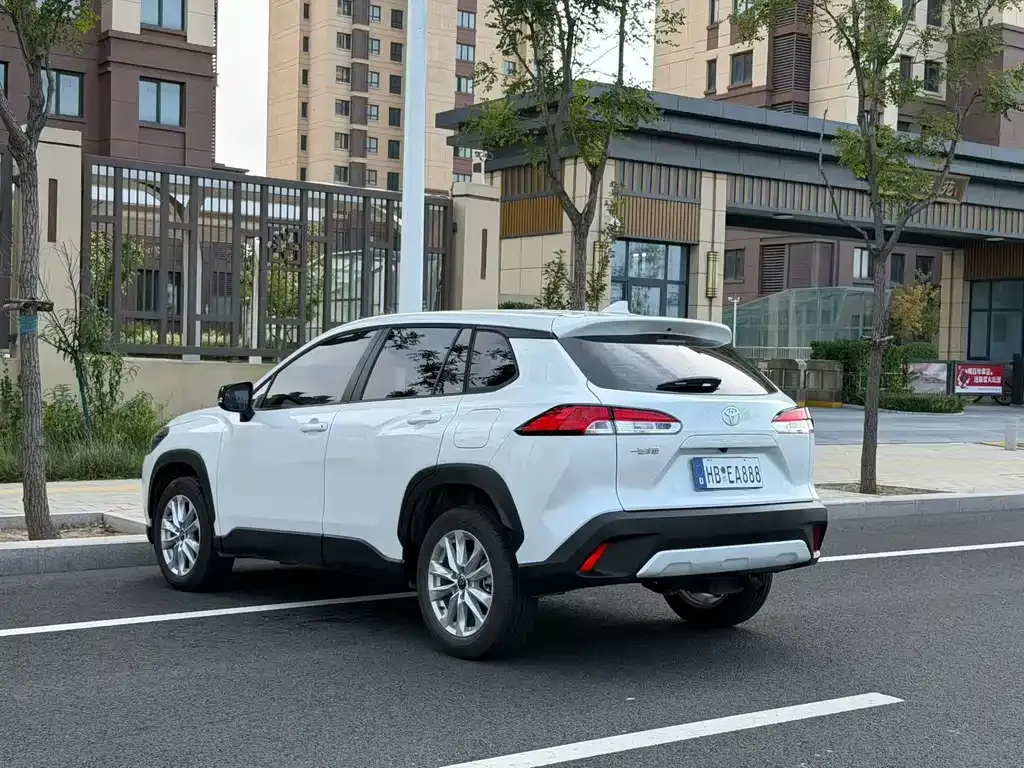 Toyota Corolla Cross — фото 3