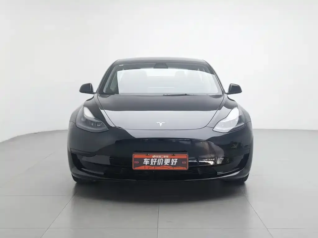 Tesla Model 3 — фото 5