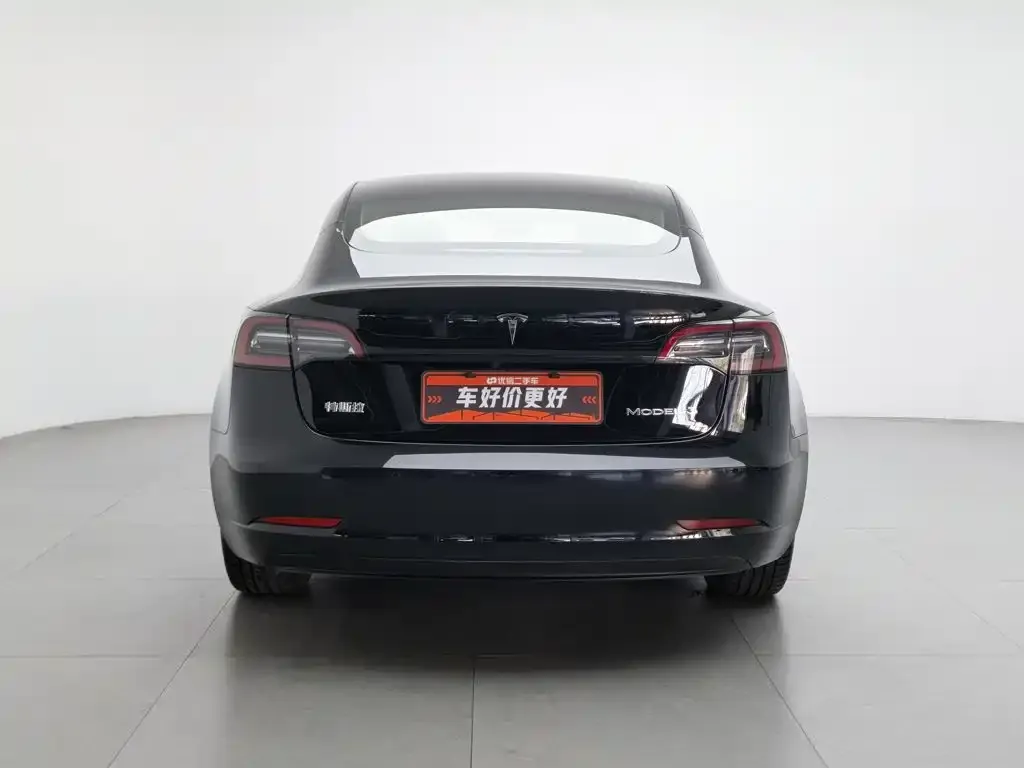 Tesla Model 3 — фото 3