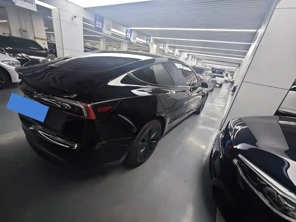 Tesla Model 3 — фото 5