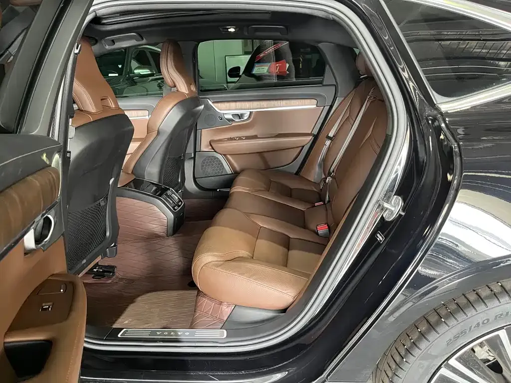 Volvo S90 — фото 3