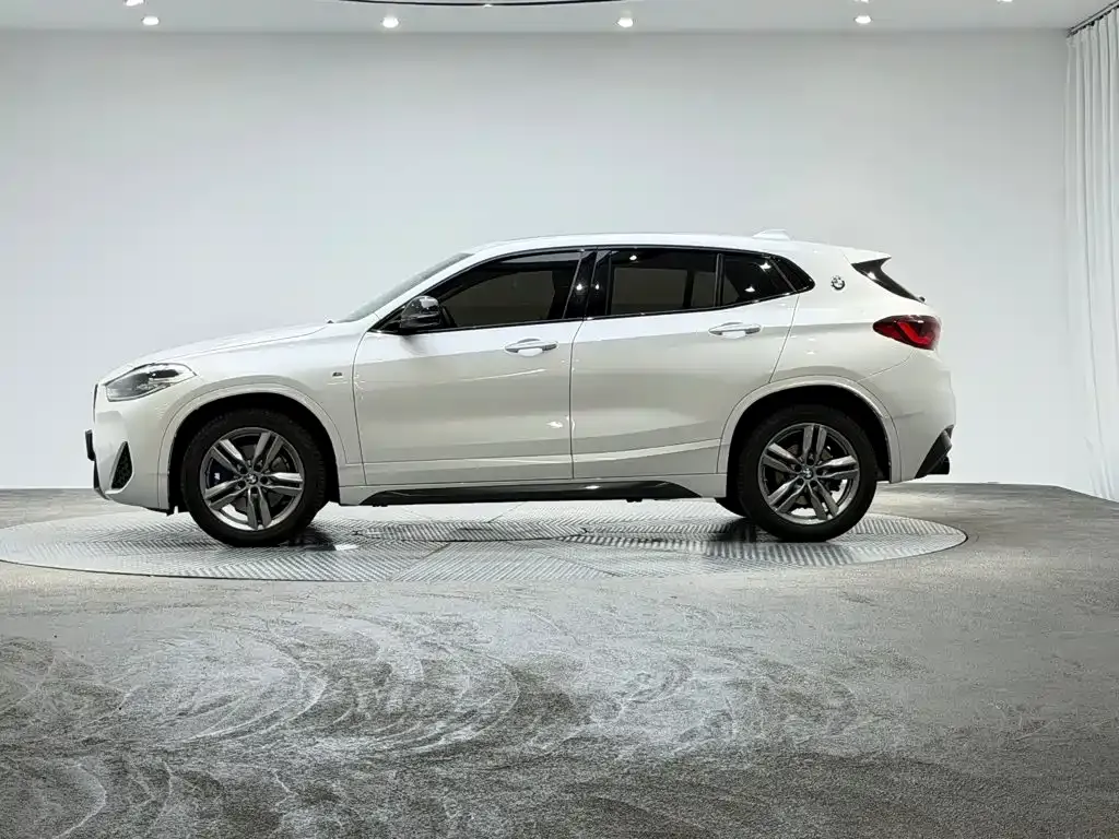 BMW X2 — фото 8