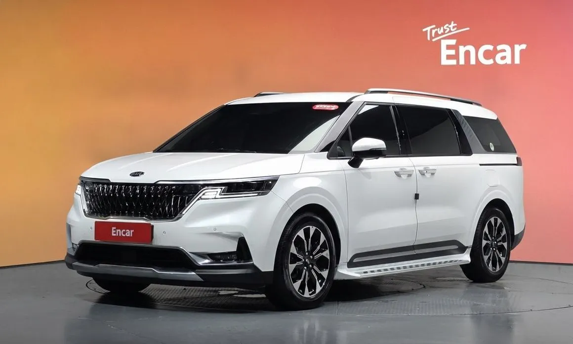Kia Carnival — фото 1
