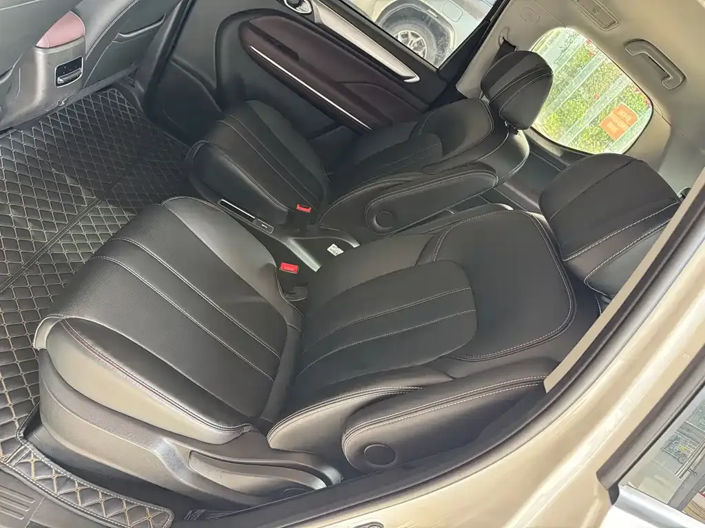GAC Motor Trumpchi M6 — фото 8