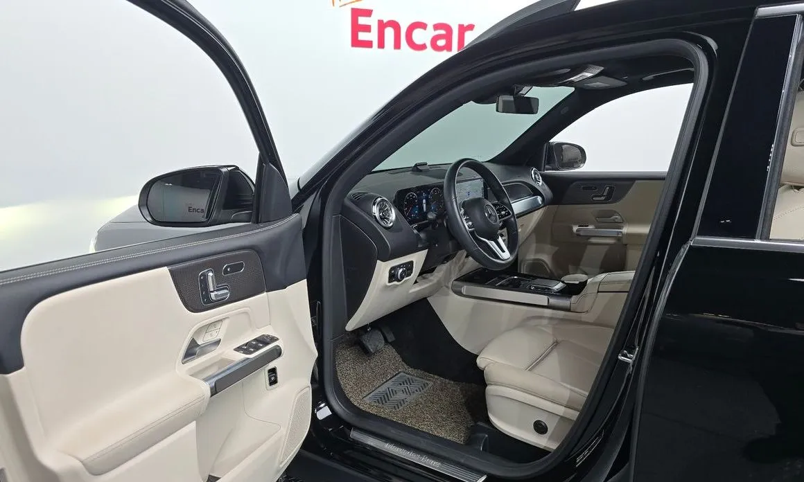 Mercedes-Benz GLB-Class — фото 10
