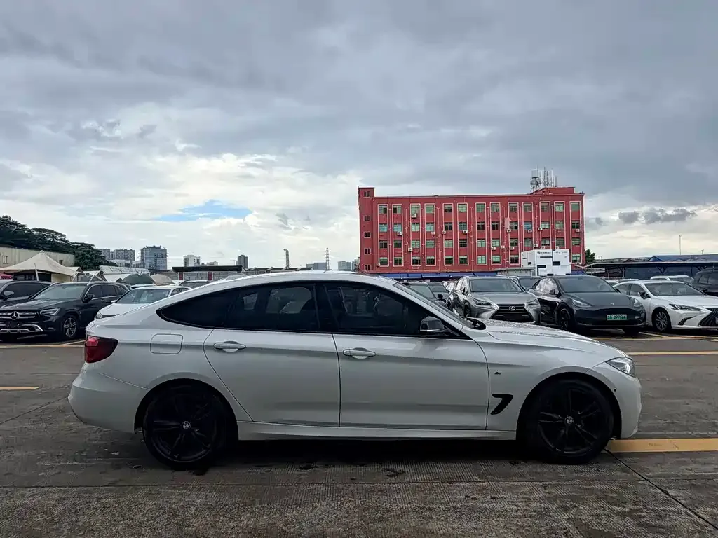 BMW 3 Series GT — фото 10