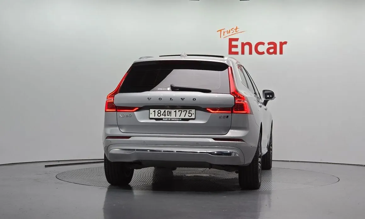 Volvo XC60 — фото 9