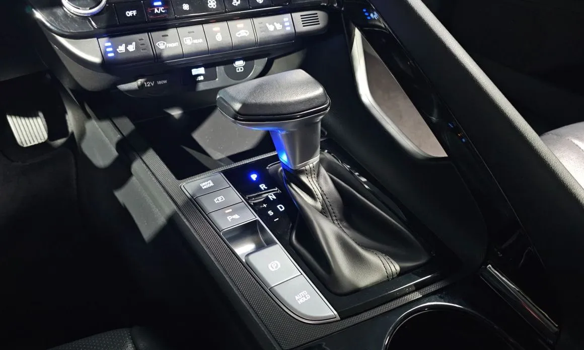 Hyundai AVANTE — фото 6