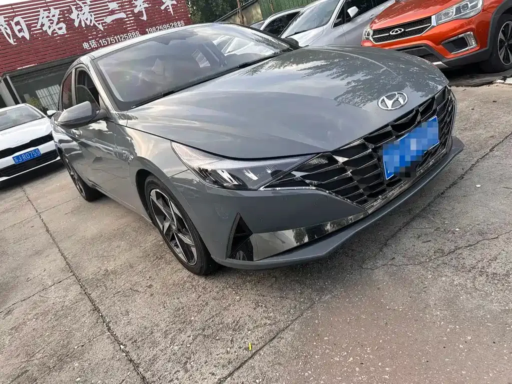 Hyundai Elantra — фото 8