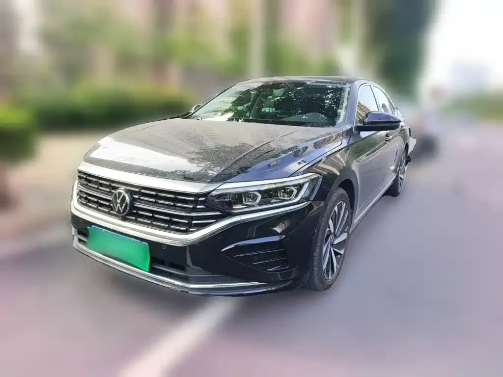 Volkswagen Passat — фото 1