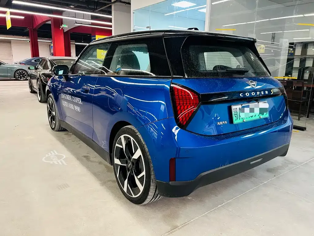 MINI Cooper EV — фото 2