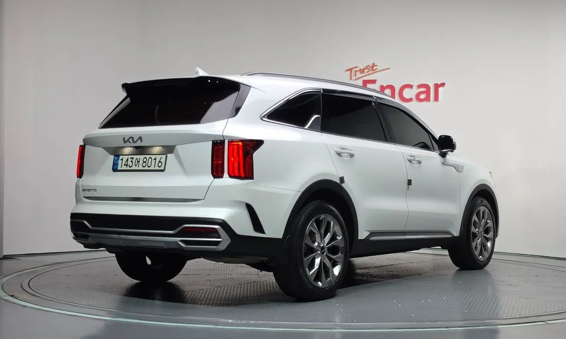 Kia Sorento — фото 8