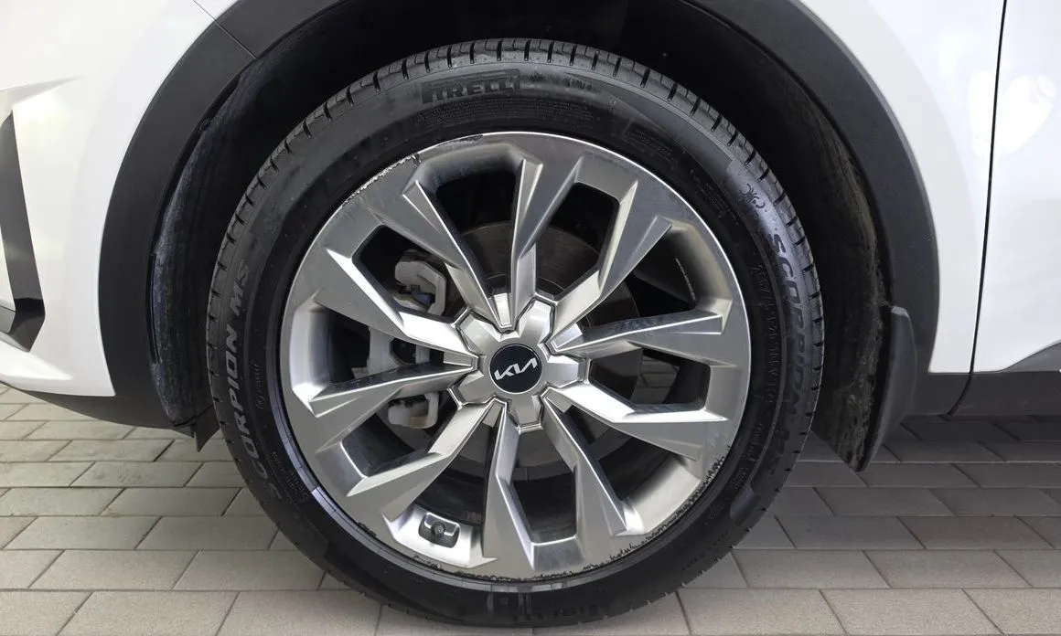 Kia Sorento — фото 5