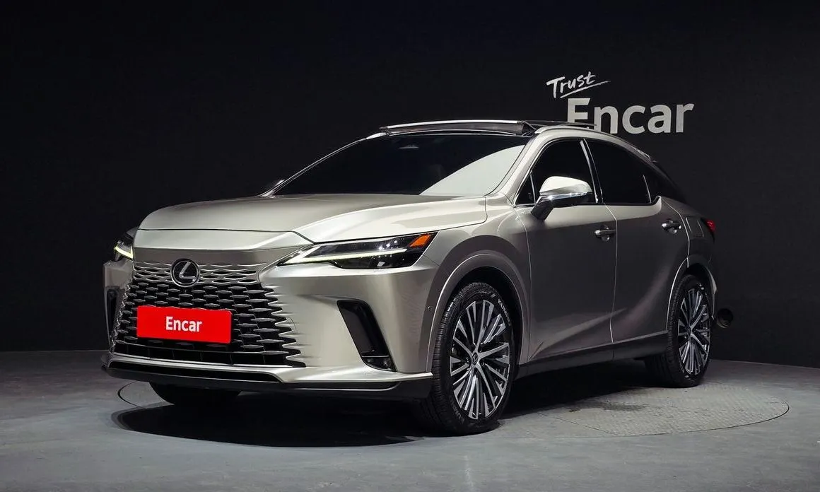 Lexus RX — фото 1