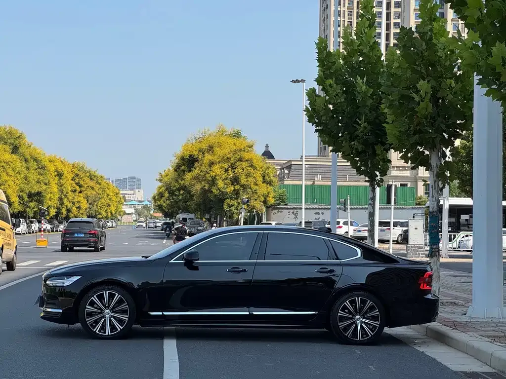 Volvo S90 — фото 9