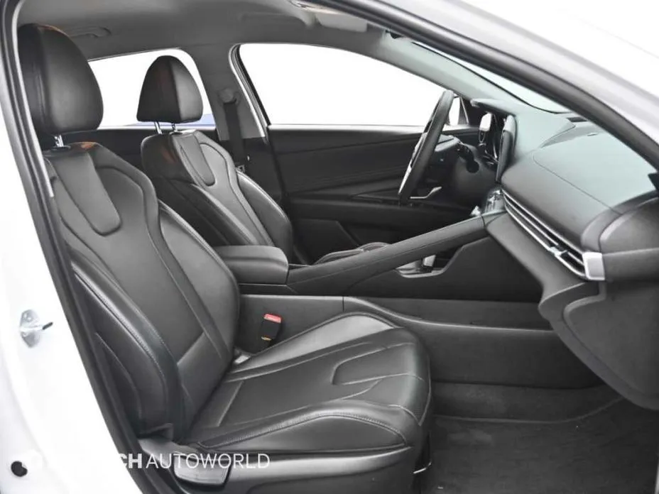 Hyundai AVANTE — фото 5
