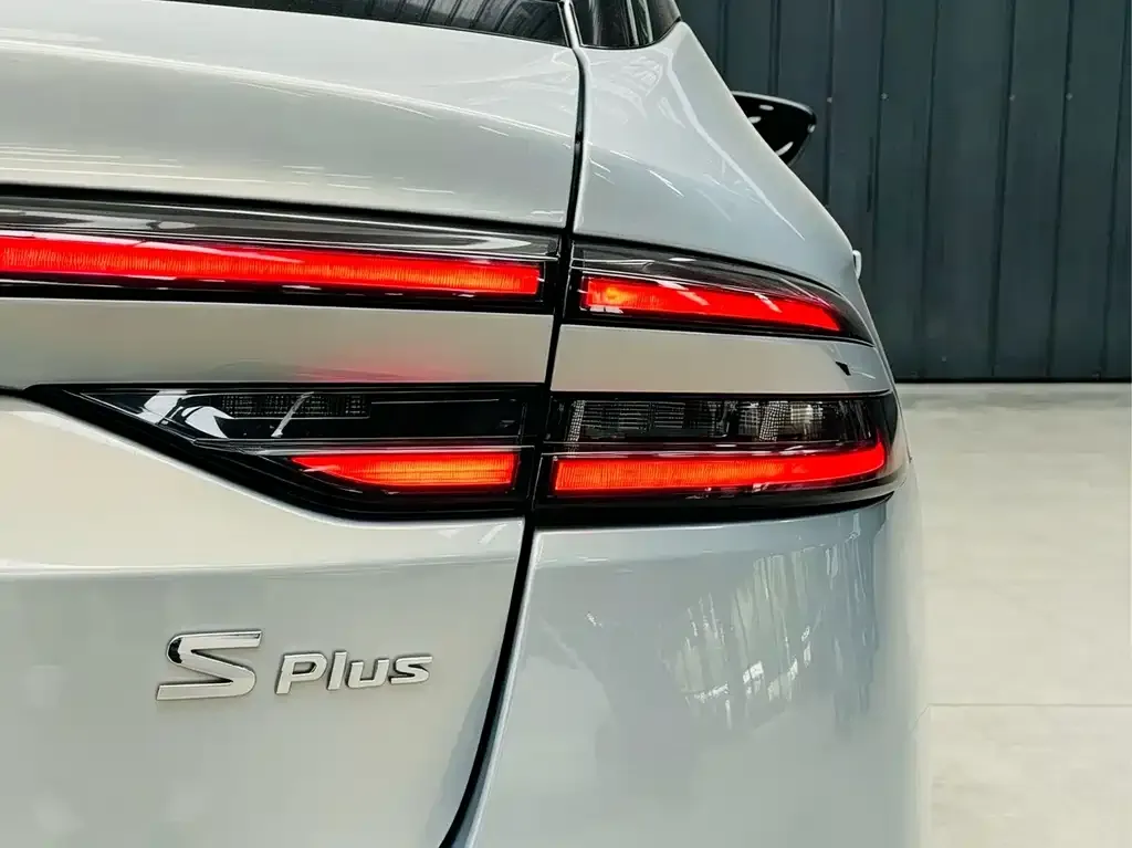Aion S Plus — фото 2