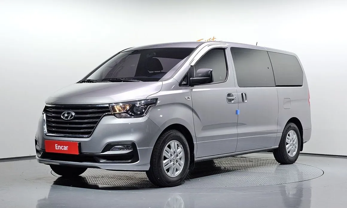 Hyundai Starex — фото 1