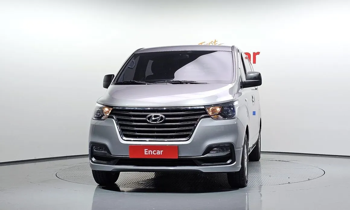 Hyundai Starex — фото 3