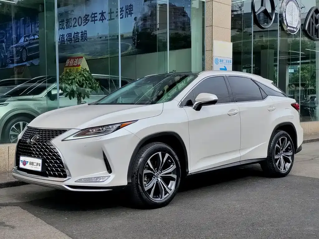 Lexus RX — фото 1