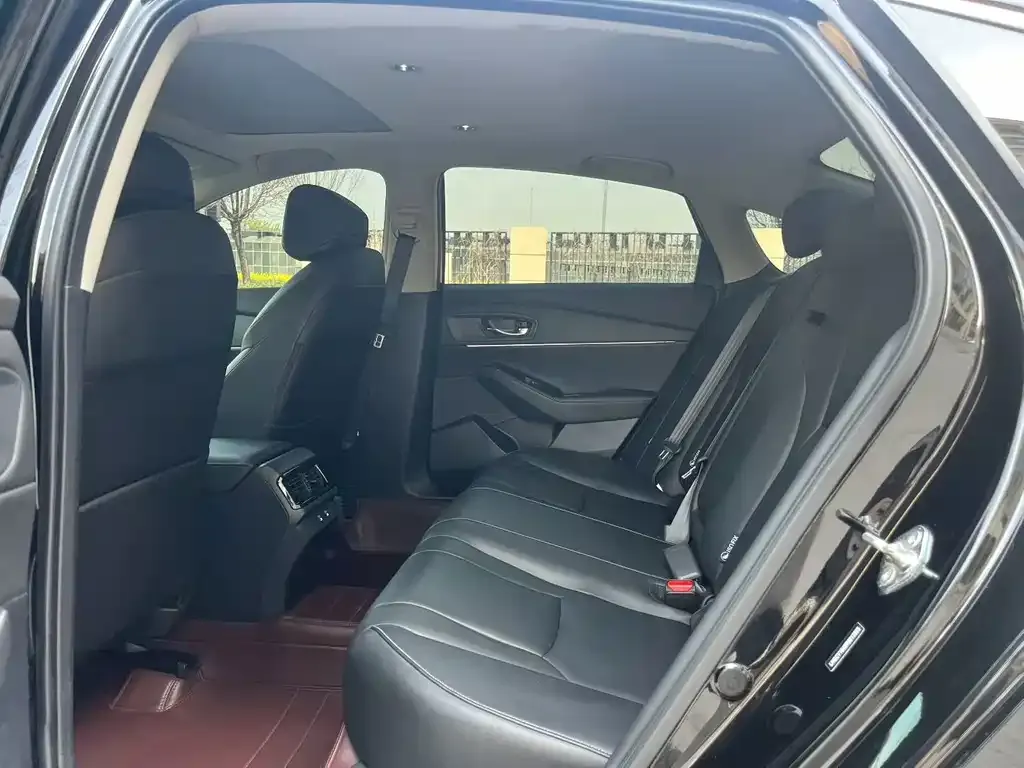 Honda Accord — фото 4