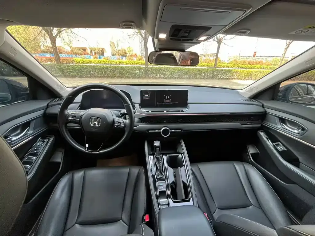 Honda Accord — фото 2