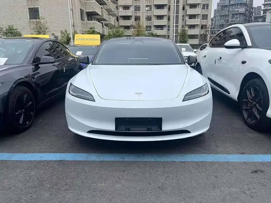 Tesla Model 3 — фото 7