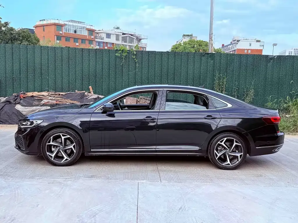 Volkswagen Passat — фото 7