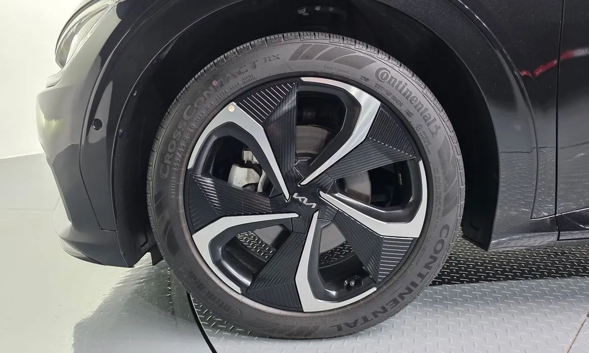 Kia EV6 — фото 8