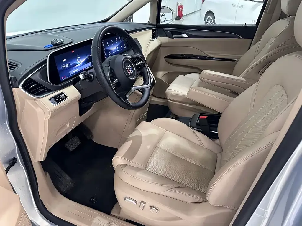 Buick GL8 Hybrid — фото 9