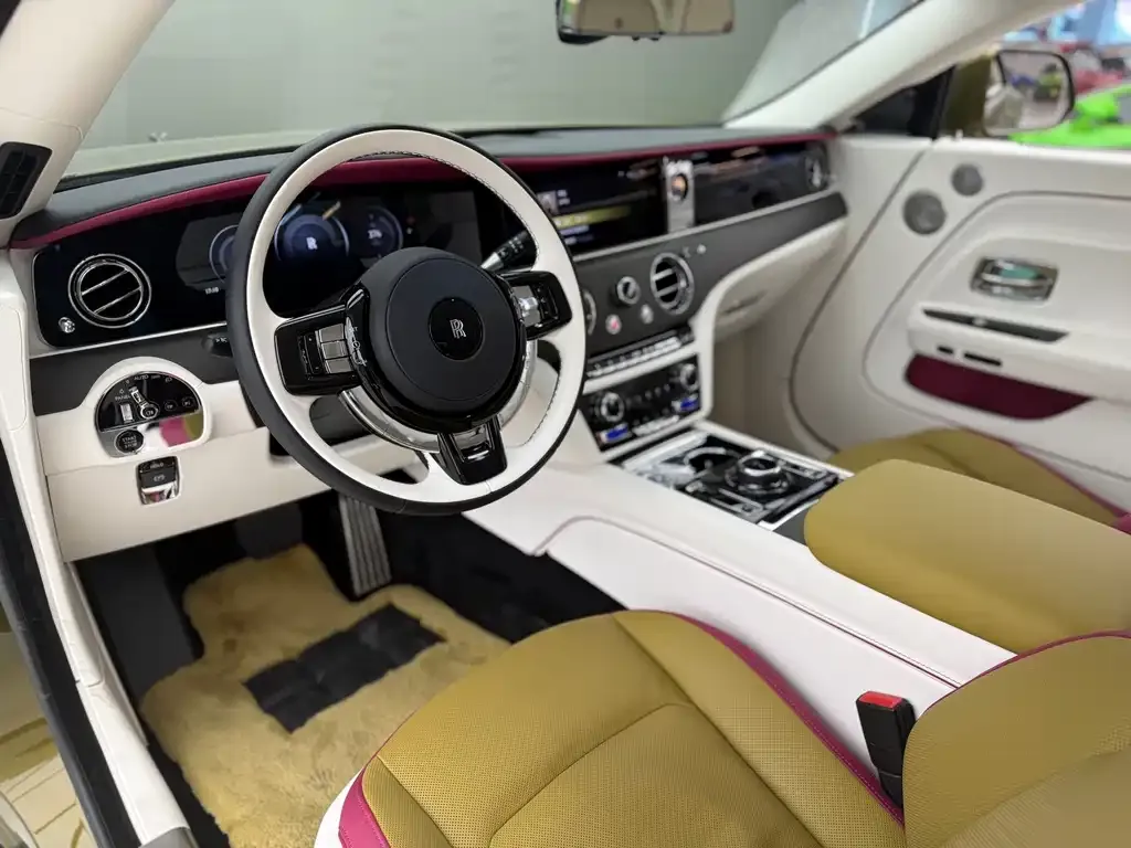 Rolls-Royce Phantom — фото 10
