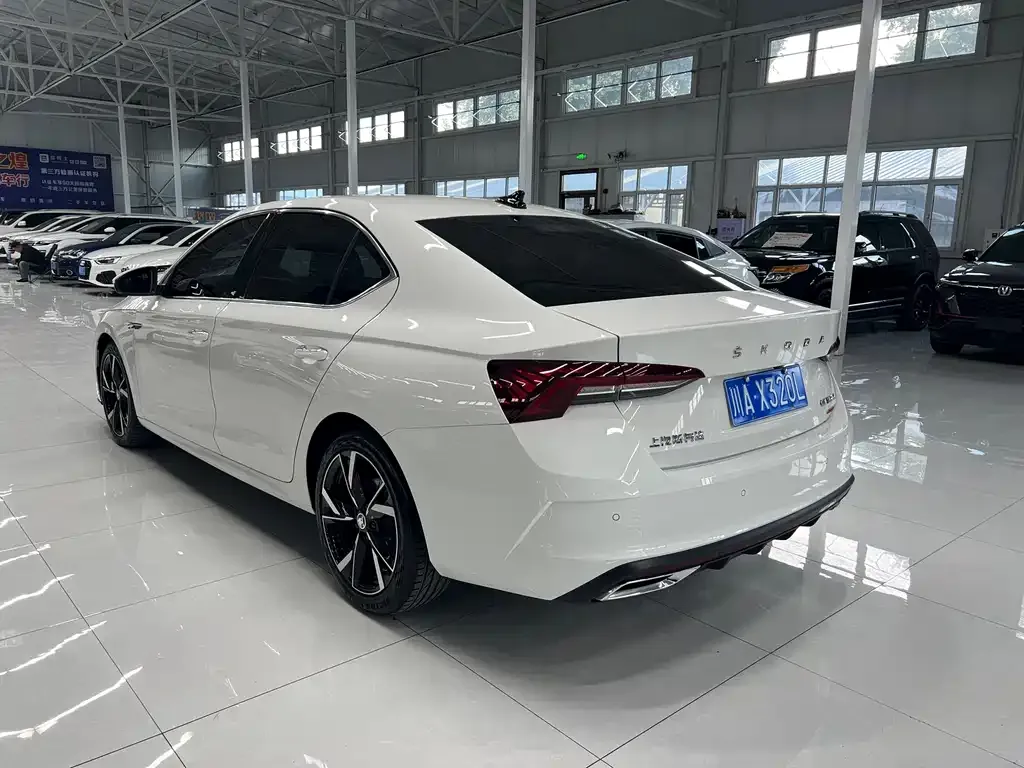 Skoda Octavia — фото 8