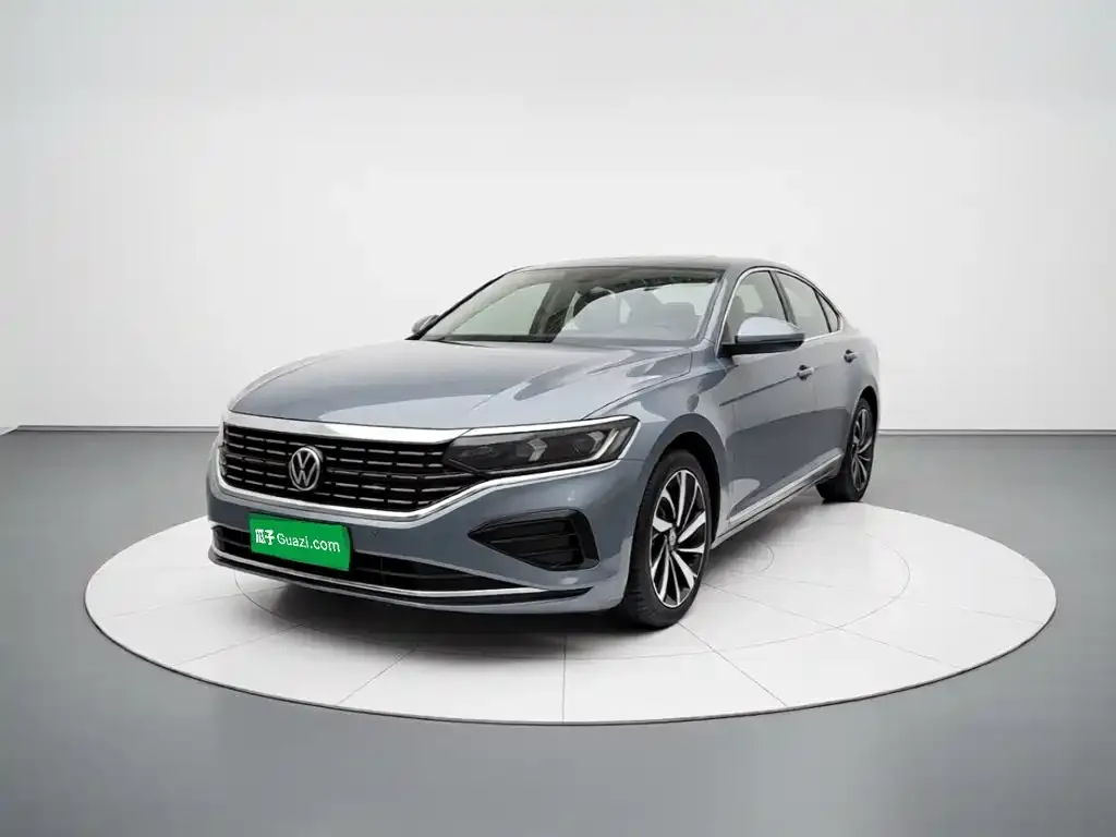 Volkswagen Passat — фото 1