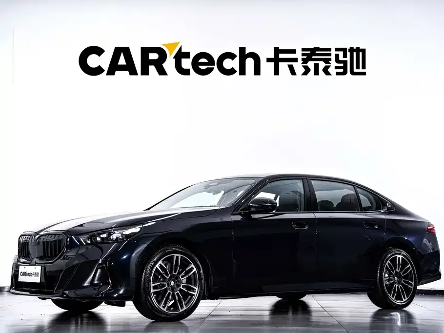 BMW 5 Series — фото 1