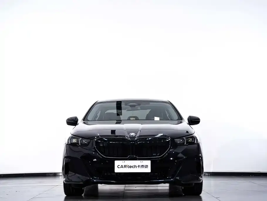 BMW 5 Series — фото 2