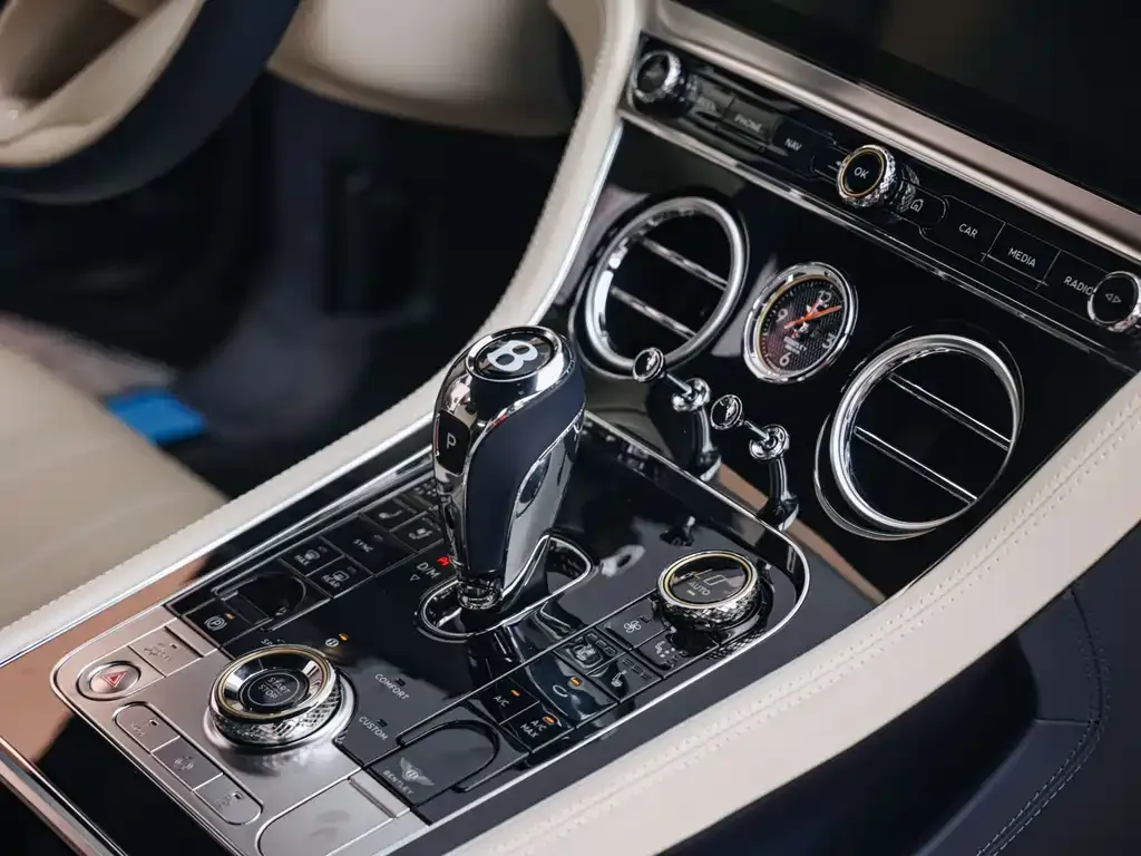 Bentley Continental — фото 9