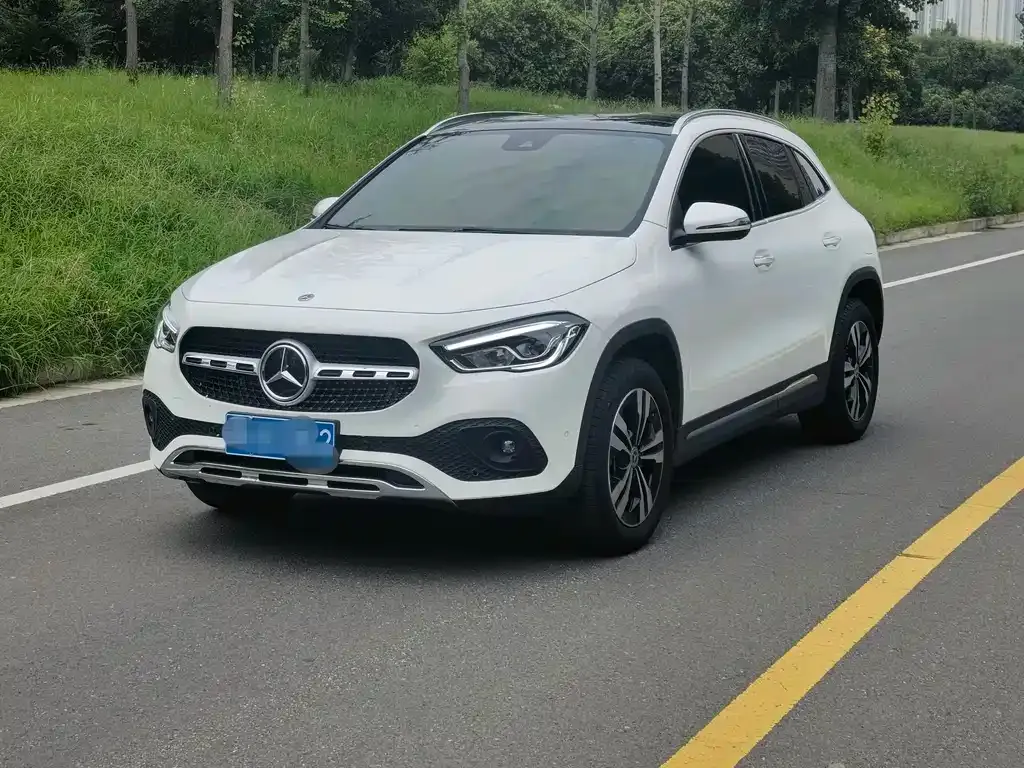 Mercedes-Benz GLA — фото 1