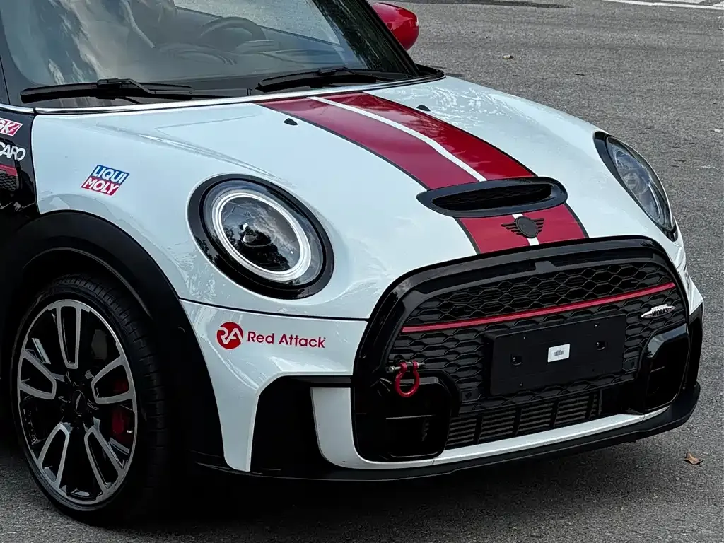 MINI JCW (John Cooper Works) — фото 3