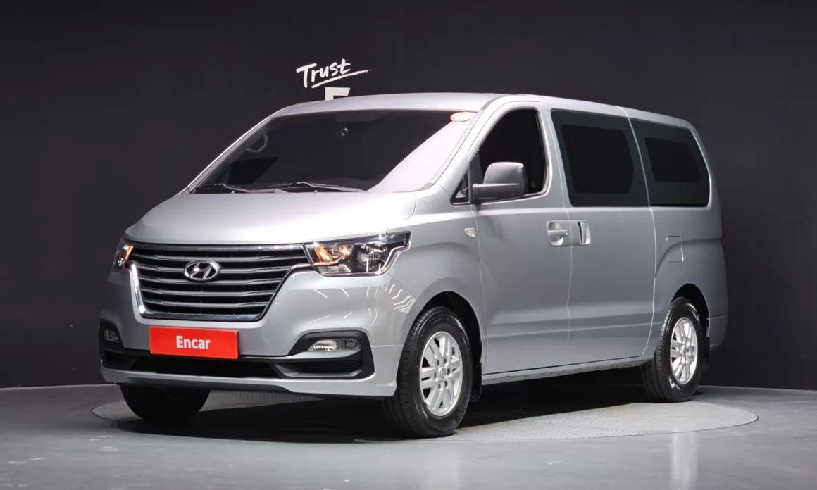 Hyundai Starex — фото 1