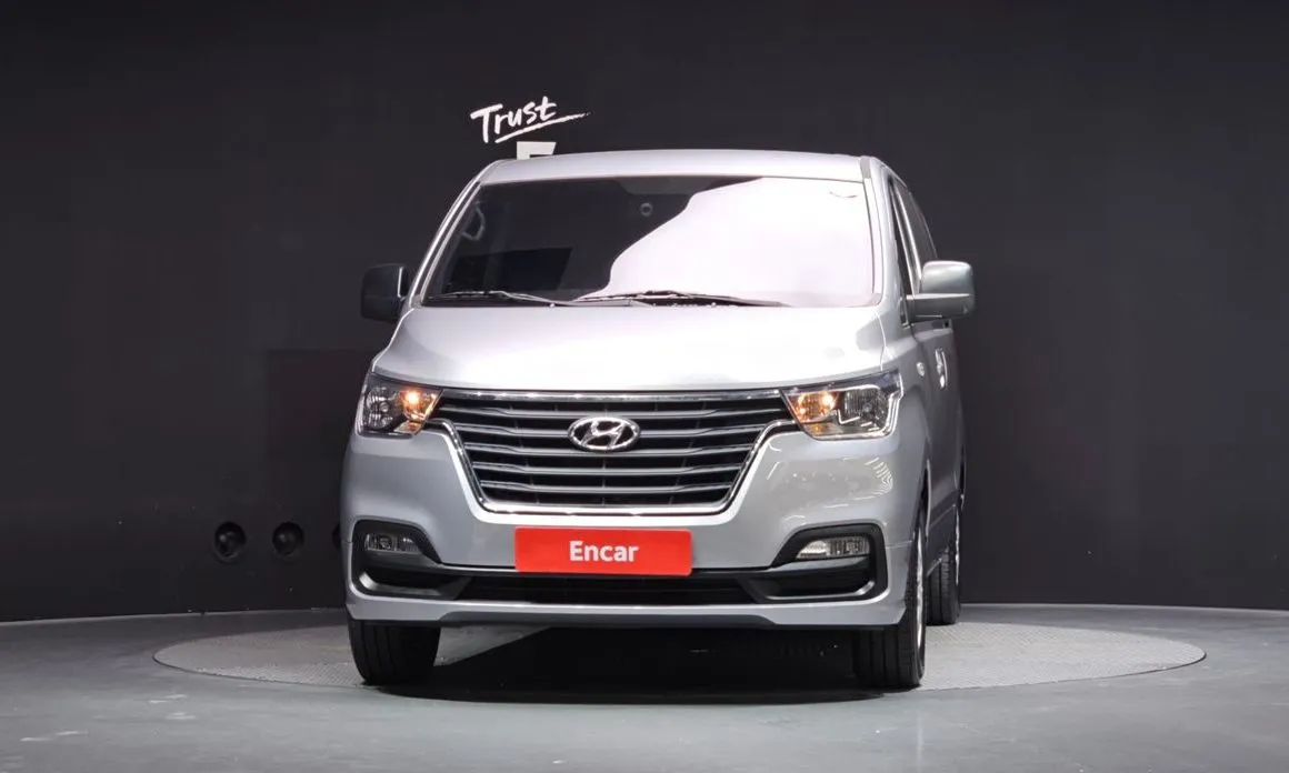 Hyundai Starex — фото 2