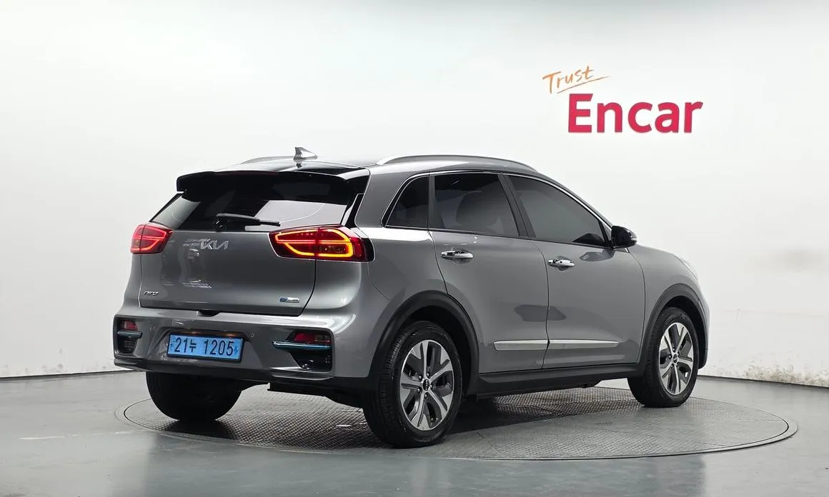 Kia Niro — фото 9