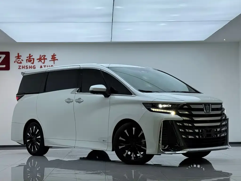 Toyota Vellfire — фото 4