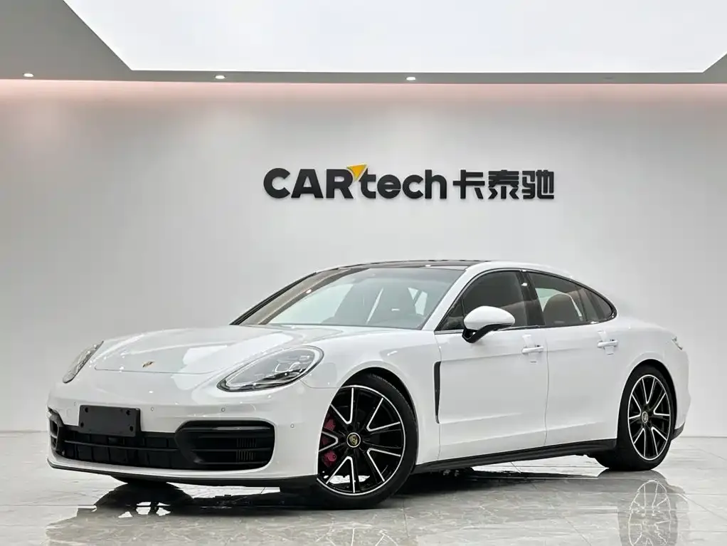 Porsche Panamera — фото 1