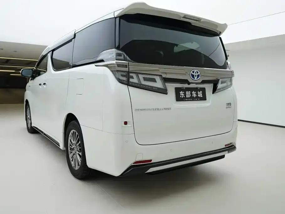 Toyota Vellfire — фото 4