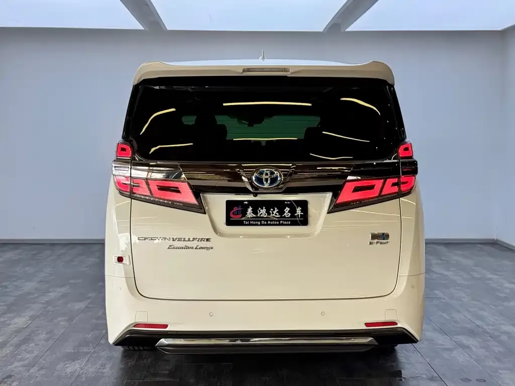 Toyota Vellfire — фото 6