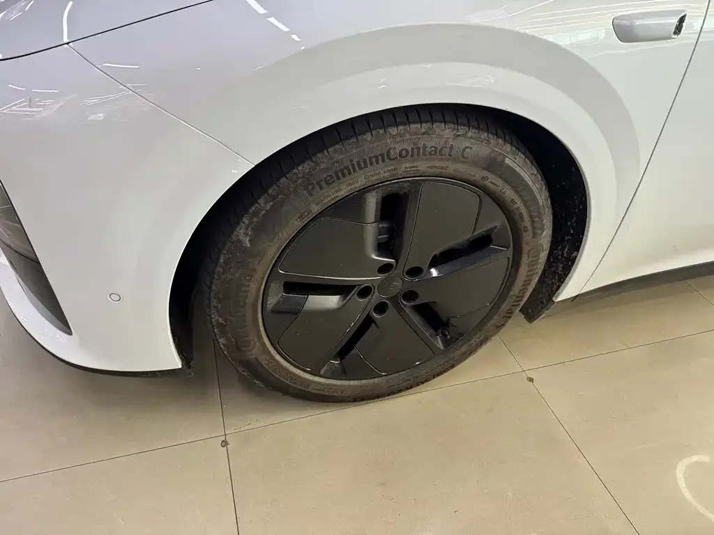 Li Auto Li i8 — фото 2